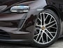 Porsche Taycan Sport Turismo 79 kWh | NL-Auto | 18-Wegs Memory Seats | Luchtvering | Adaptive Cruise | BOSE | Camera | Stoelverwarming | Ambiance Verlichting |