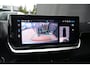 Peugeot e-2008 EV GT 54 kWh 94,44% SOH | Alcantara | Elektr. Stoelen | Navigatie | Stoelverwarming | Climate Control | Achteruitrijcamera | !!