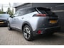 Peugeot e-2008 EV GT 54 kWh 94,44% SOH | Alcantara | Elektr. Stoelen | Navigatie | Stoelverwarming | Climate Control | Achteruitrijcamera | !!