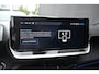 Peugeot e-2008 EV GT 54 kWh 94,44% SOH | Alcantara | Elektr. Stoelen | Navigatie | Stoelverwarming | Climate Control | Achteruitrijcamera | !!