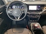 Kia Niro EV e-Niro DynamicPlusLine 64 kWh!!!,SOH 100%,1e Eigenaar,Dealeronderhouden,Panoramadak,Navigatie,Achteruitrijcamera,Spraakbediening,V&A Sensoren,Keyless,Lane Assist,Leder/Stof&Stoelverwarming,DAB Radio,17 Inch Lmv