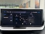 Peugeot e-2008 EV Allure 54 kWh Navigatie | Camera | Stoelverwarming | Climate Control | LED SOH 95.5 %