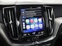 Volvo XC60 2.0 T8 Twin Engine AWD Inscription Automaat 407Pk (PANORAMADAK, APPLE CARPLAY, CAMERA, STUUR/STOELVERWARMING, MEMORY SEAT, GETINT GLAS, NIEUWE APK, NIEUWSTAAT)