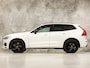 Volvo XC60 2.0 T8 Twin Engine AWD Inscription Automaat 407Pk (PANORAMADAK, APPLE CARPLAY, CAMERA, STUUR/STOELVERWARMING, MEMORY SEAT, GETINT GLAS, NIEUWE APK, NIEUWSTAAT)