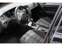Volkswagen Golf 1.0 TSI Connected Series - automaat - camera - cruise - navigatie
