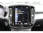 Volvo XC40 T3 164PK Automaat Inscription | Styling Kit | 360 Camera | 21" LM Velgen | Verw. Voorstoelen & Achterbank | H&K Audio |