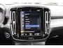 Volvo XC40 T3 164PK Automaat Inscription | Styling Kit | 360 Camera | 21" LM Velgen | Verw. Voorstoelen & Achterbank | H&K Audio |