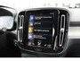 Volvo XC40 T3 164PK Automaat Inscription | Styling Kit | 360 Camera | 21" LM Velgen | Verw. Voorstoelen & Achterbank | H&K Audio |