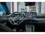 Volkswagen T-Roc 1.5 eTsi R-Line First Edition | Adaptive Cruise control | Matrix koplamen | Elektrisch bedienbare achterklep | Stoelverwarming | Achteruitrijcamera | Appelcarplay/Android auto | Achteruitrijcamera | Cruise control adaptief | Full-LED koplampen