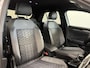 Volkswagen T-Roc 1.5 TSI 150PK R-Line Business Automaat Camera Navigatie Adaptive Cruise Control Apple Carplay Stoelverwarming Full LED Park Assist Digital Cockpit