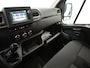 Renault Master T33 2.3 dCi 135 L2H2 BPM VRIJ ! Trekhaak Navigatie Apple CarPlay Android Auto Parkeerhulp Cruise Control Airco
