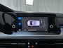 Volkswagen Golf 1.0 TSI 110pk Life Sfeerverlichting Parkeersensoren Adaptive Cruise Trekhaak