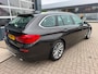 BMW 5-Serie Touring 520d High Executive / Pano / Smartkey / Standverw. / Leder .