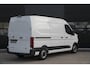 Renault Master E-Tech T35 L2H2 Advance Long Range 87 kWh 143pk - Navi - Camera - Betimmering - Laadmogelijkheid 22kW AC 150kW DC - Rijklaar