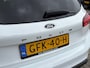 Ford Focus 1.0 Hybrid 125 PK ST Line | NAVIGATIE + APPLE CARPLAY/ANDROID AUTO| PARKEERSENSOREN V+A| FULL LED| KEYLESS START| SPORTSTOELEN| 17" LM-VELGEN| LENDESTEUNEN VERSTELBAAR| DAB| DEALER ONDERHOUDEN|