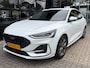 Ford Focus 1.0 Hybrid 125 PK ST Line | NAVIGATIE + APPLE CARPLAY/ANDROID AUTO| PARKEERSENSOREN V+A| FULL LED| KEYLESS START| SPORTSTOELEN| 17" LM-VELGEN| LENDESTEUNEN VERSTELBAAR| DAB| DEALER ONDERHOUDEN|