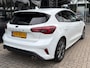 Ford Focus 1.0 Hybrid 125 PK ST Line | NAVIGATIE + APPLE CARPLAY/ANDROID AUTO| PARKEERSENSOREN V+A| FULL LED| KEYLESS START| SPORTSTOELEN| 17" LM-VELGEN| LENDESTEUNEN VERSTELBAAR| DAB| DEALER ONDERHOUDEN|