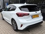 Ford Focus 1.0 Hybrid 125 PK ST Line | NAVIGATIE + APPLE CARPLAY/ANDROID AUTO| PARKEERSENSOREN V+A| FULL LED| KEYLESS START| SPORTSTOELEN| 17" LM-VELGEN| LENDESTEUNEN VERSTELBAAR| DAB| DEALER ONDERHOUDEN|