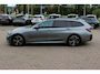 BMW 3-Serie Touring 330e / SoH 88,5% / Trekhaak / Panoramadak / Camera / Head-up / 18'' / Keyless / Laser LED / Sfeerverlichting / Stoelverwarming / Dodehoek / DAB / ACC