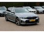 BMW 3-Serie Touring 330e / SoH 88,5% / Trekhaak / Panoramadak / Camera / Head-up / 18'' / Keyless / Laser LED / Sfeerverlichting / Stoelverwarming / Dodehoek / DAB / ACC