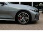 BMW 3-Serie Touring 330e / SoH 88,5% / Trekhaak / Panoramadak / Camera / Head-up / 18'' / Keyless / Laser LED / Sfeerverlichting / Stoelverwarming / Dodehoek / DAB / ACC