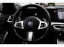 BMW 3-Serie Touring 330e / SoH 88,5% / Trekhaak / Panoramadak / Camera / Head-up / 18'' / Keyless / Laser LED / Sfeerverlichting / Stoelverwarming / Dodehoek / DAB / ACC