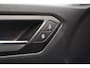 Volkswagen T-Roc 1.5 TSI 150pk R-Line Aut. [ Winterpakket Virtual Navi Apple/Android ]