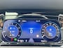 Volkswagen Golf 1.5 eTSI R-Line |PANO|ADAPTIVE|CARPLAY|STOEL+STUURVERW|DEALER ONDERHOUDEN|