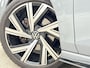 Volkswagen Golf 1.5 eTSI R-Line |PANO|ADAPTIVE|CARPLAY|STOEL+STUURVERW|DEALER ONDERHOUDEN|