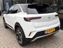 Opel Mokka 1.2 Turbo 130PK AUTOMAAT Ultimate | LEDER MET MASSAGE| MATRIX LED| ADAPTIEVE CRUISE CONTROL| STOEL EN STUURVERWARMING| DODEHOEK DETECTIE| KEYLESS ENTRY & START| NAVIGATIE + APPLE CARPLAY/ANDROID AUTO| CAMERA + PARKEERSENSOREN| EERSTE EIGENAAR| DEALER ONDERHOUDEN|