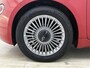 Fiat 500 95pk RED 24 kWh Automaat | 1ste Eigenaar | Navigatie | Climate Control | Cruise Control | Camera | 16"LMV | LED | Keyless Entry/Start | Apple Carplay/Android Auto |