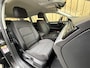 Volkswagen Passat Variant 1.5 TSI Business Automaat 150pk | Apple CarPlay/Android Auto | Achteruitrijcamera | Adaptieve cruise control | Climate control | Navigatiesysteem | LED koplampen | Rijstrooksensor