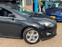 Ford Focus 1.0 EcoBoost Trend 2017 ZWART NAVI AIRCO APK NAP!