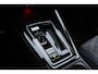 Volkswagen Golf 1.5 eTSI 150PK DSG R-Line Pano/Navi/Camera/Head-up/Sfeer/Dodehoek/18"