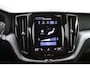 Volvo XC60 B5 Black Pack | Trekhaak 2300KG! | Camera | Adaptive Cruise | BLIS | Stoelverwarming | Verwarmbare Voorruit | CarPlay/Android Auto