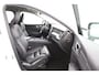 Volvo XC60 B5 Black Pack | Trekhaak 2300KG! | Camera | Adaptive Cruise | BLIS | Stoelverwarming | Verwarmbare Voorruit | CarPlay/Android Auto