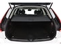 Volvo XC60 B5 Black Pack | Trekhaak 2300KG! | Camera | Adaptive Cruise | BLIS | Stoelverwarming | Verwarmbare Voorruit | CarPlay/Android Auto