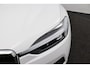 Volvo XC60 B5 Black Pack | Trekhaak 2300KG! | Camera | Adaptive Cruise | BLIS | Stoelverwarming | Verwarmbare Voorruit | CarPlay/Android Auto