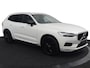 Volvo XC60 B5 Black Pack | Trekhaak 2300KG! | Camera | Adaptive Cruise | BLIS | Stoelverwarming | Verwarmbare Voorruit | CarPlay/Android Auto