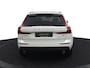 Volvo XC60 B5 Black Pack | Trekhaak 2300KG! | Camera | Adaptive Cruise | BLIS | Stoelverwarming | Verwarmbare Voorruit | CarPlay/Android Auto