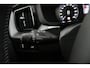 Volvo XC60 B5 Black Pack | Trekhaak 2300KG! | Camera | Adaptive Cruise | BLIS | Stoelverwarming | Verwarmbare Voorruit | CarPlay/Android Auto