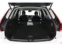 Volvo XC60 B5 Black Pack | Trekhaak 2300KG! | Camera | Adaptive Cruise | BLIS | Stoelverwarming | Verwarmbare Voorruit | CarPlay/Android Auto