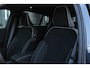 Volvo EC40 Single Motor Extended Ultra Black Edition Europa | Stock Special | Eerste registratie september 2026 | Panoramadak | Verwarmbare voorstoelen+stuurwiel | Elektrisch bedienbare voorstoelen | 360 graden camera | Premium Audio by Harman Kardon | Warmtepomp | Adaptieve Cruise Control | 20 inch lichtmetalen velgen