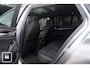 BMW 5-Serie Touring 540i xDrive M-Sport | M-Stoelen! | Pano | Trekhaak