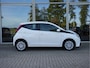Toyota Aygo 1.0 VVT-i x-play | LED | Achteruitrijcamera | Apple Carplay/Android Auto |