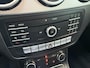 Mercedes-Benz B-klasse 180 Ambition AUTOMAAT | LED | Airco | Navigatie | Parkeersensoren | Cruise Control | Licht metalen velgen