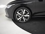 Volkswagen Golf 1.5 eHybrid Life Edition 204Pk DSG/AUTO | Glazen panorama-dak | Achteruitrijcamera | Cruise control adaptief | Apple carplay Android auto | Keyless Entry/Start | Parkeer assist | DAB | LED | 18"LMV
