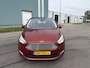 Ford C-Max 1.0i Eco-Boost Titanium 6-Bak 125 PK. Zuinige en mooie auto van de eerste eigenaar !!! Alle keuringen toegestaan !!