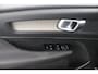 Volvo XC40 T2 Inscription | Stoel en stuurwielverwarming | Adaptieve Cruise control | Lederen bekleding | Parkeersensoren voor en achter | LED |