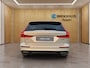Volvo V60 Cross Country 2.0 B5 AWD Plus | Panoramisch schuif/ kanteldak | Harmen & Kardon | Trekhaak wegklapbaar | LEF verlichting |
